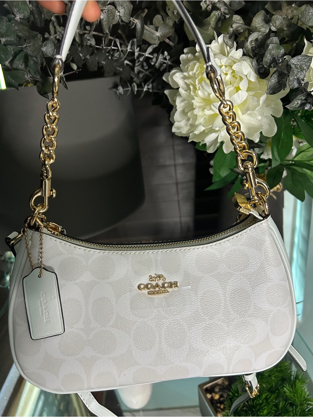 Coach Cream handbag Signature Chain-Handle Shoulder Bag